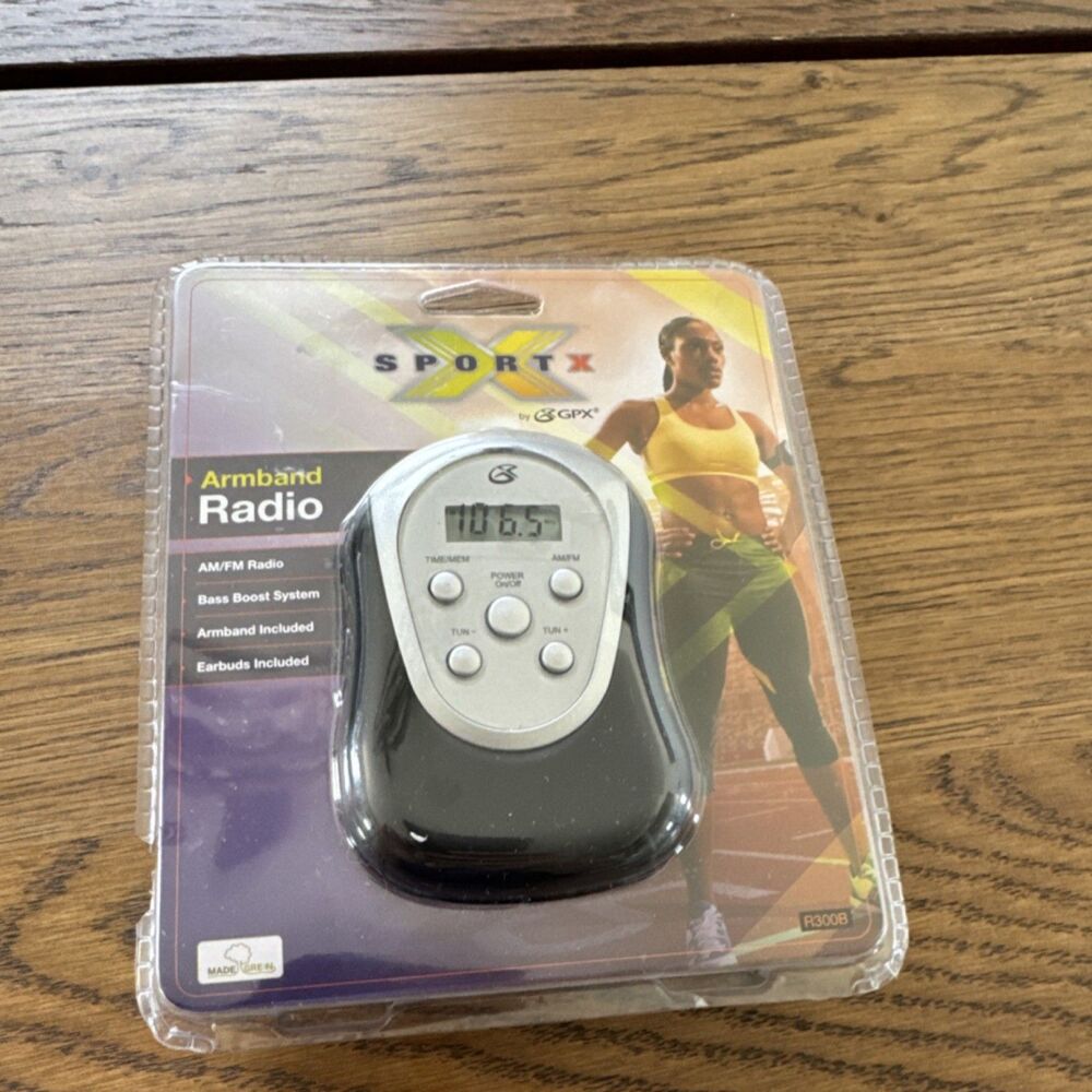 GPX SportX R300B AM/FM Armband Radio Bass Boost LCD Display Earbuds Included